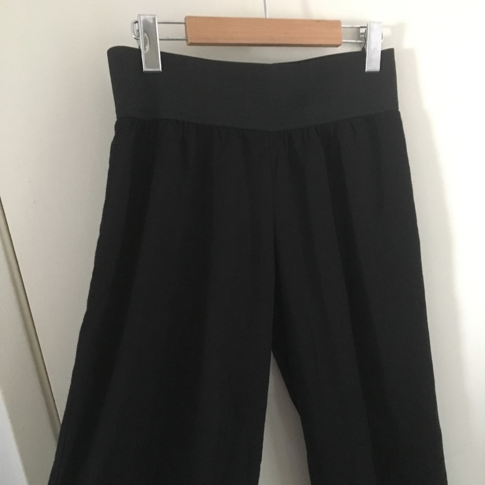✨NWOT✨Black large pants with elastic waist
